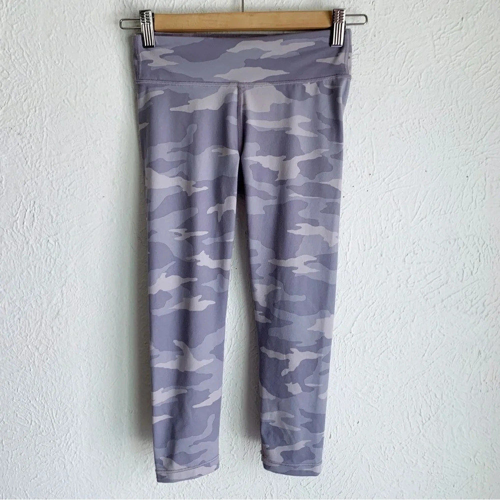 Athleta Girl Printed Chit Chat Capri Camo SzLarge 12